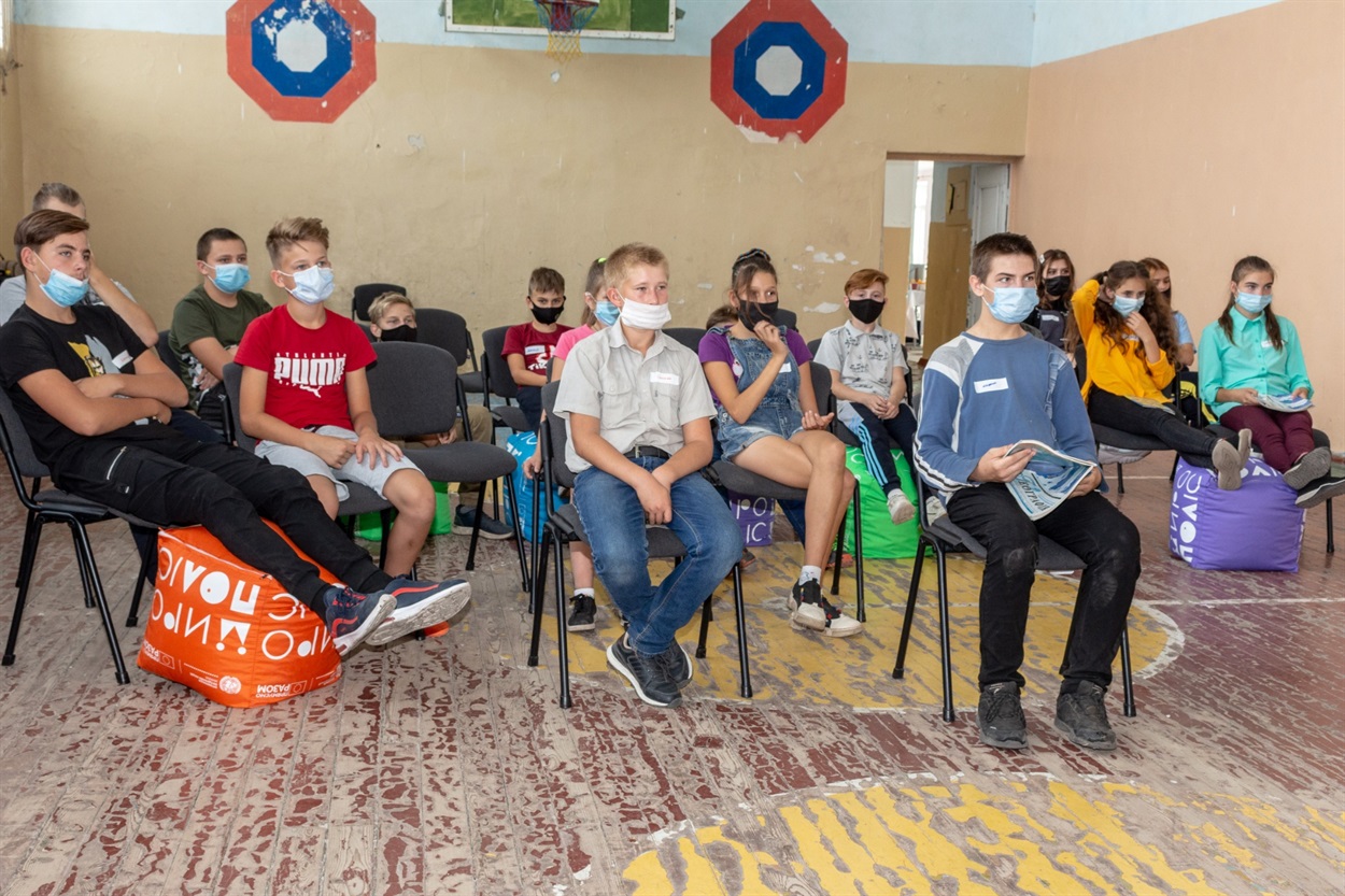 Воркшоп з крективних протестів від Платформи ТЮ у школі Трьохізбенки