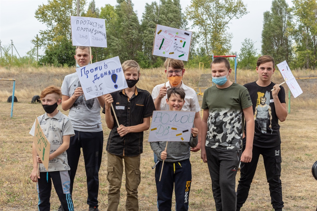 Учні школи в Трьохізбенці протестують проти домашніх завдань