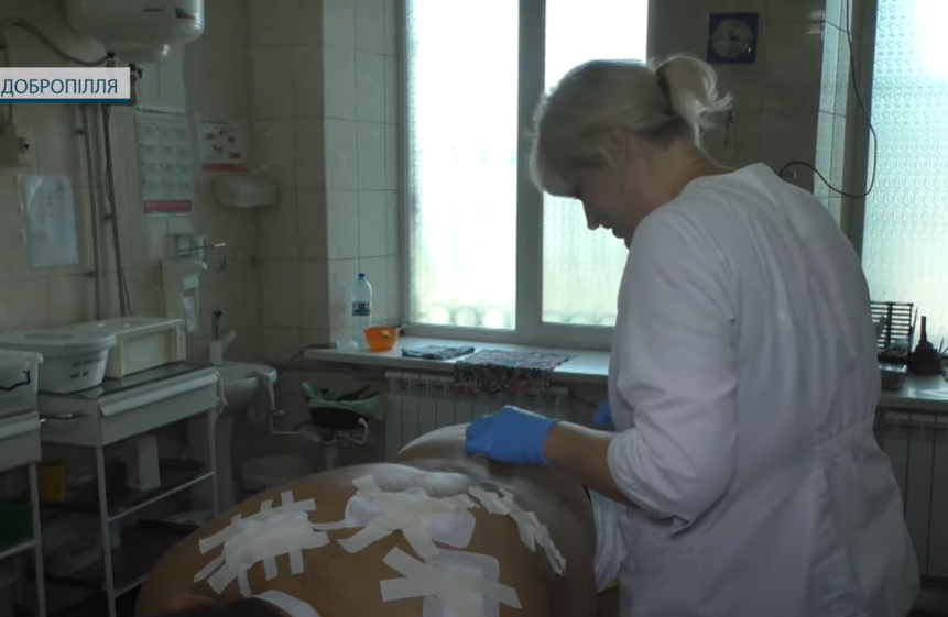 Рятувальник отримав численні рани 