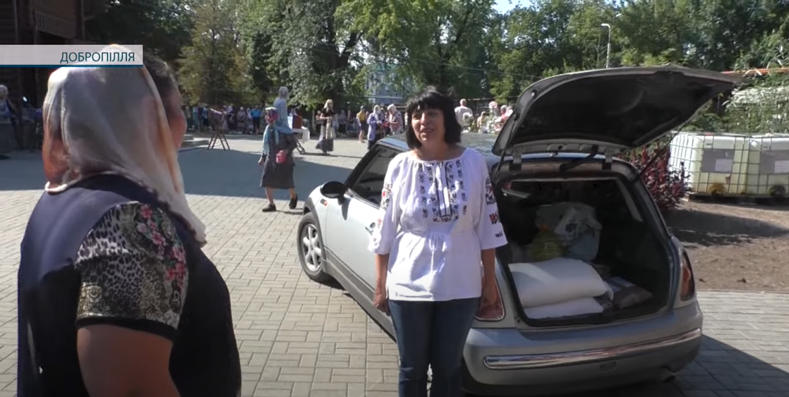 Волонтерка Галина привезла допомогу до храму