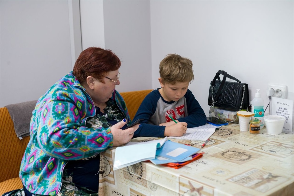 Добропільчани живуть у шелтері вже 5-ий місяць