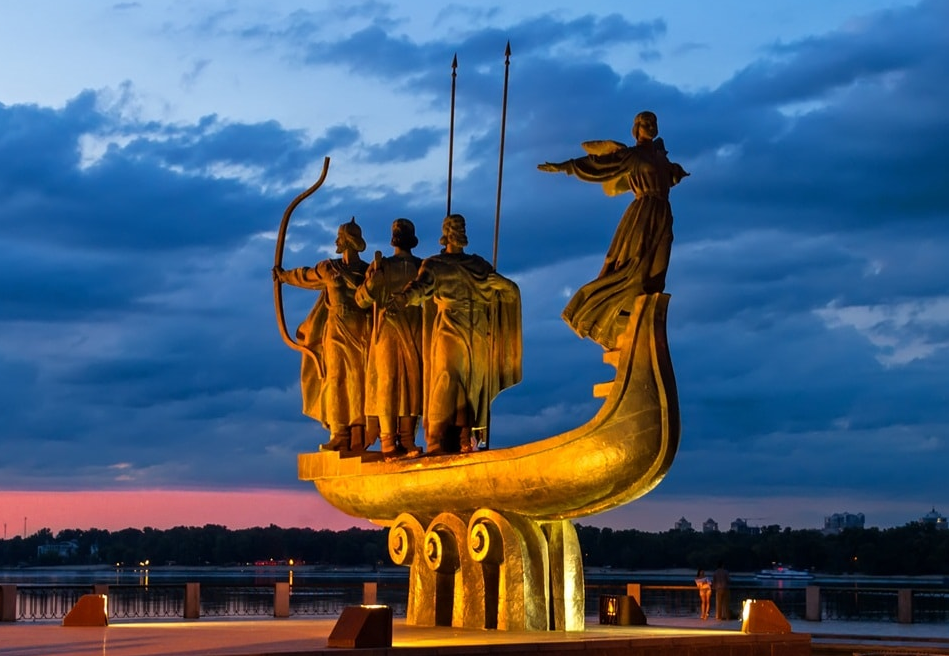 Пам'ятник засновникам Києва - Києву, Щеку, Хориву та їхній сестрі Либідь